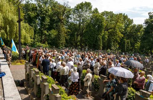 У Львові капелани УГКЦ заупокійною молитвою вшанували могили воїнів Січових Стрільців,УПА,УГА,УСС